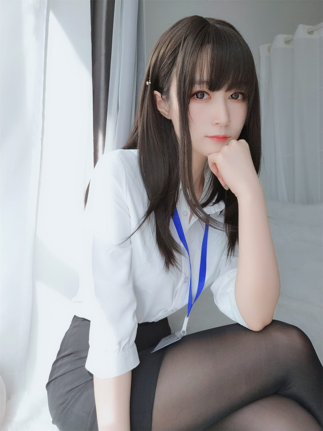 白银81黑丝OL制服124图8视频插图1