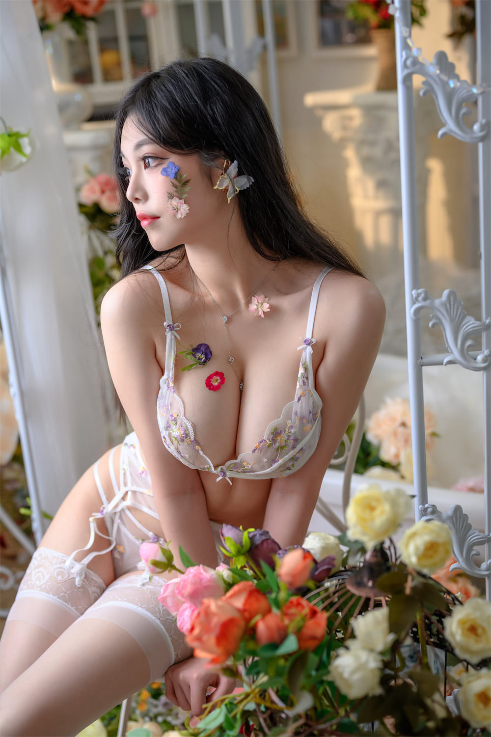 蜜汁猫裘花房少女60图1视频插图2